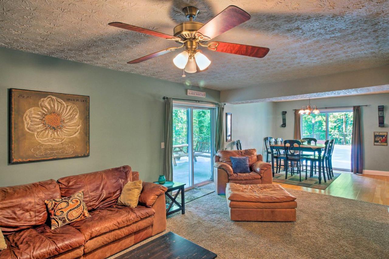 Spacious Georgia Getaway With Dock On Lake Lanier! GainesvilleGainesville  Kültér fotó