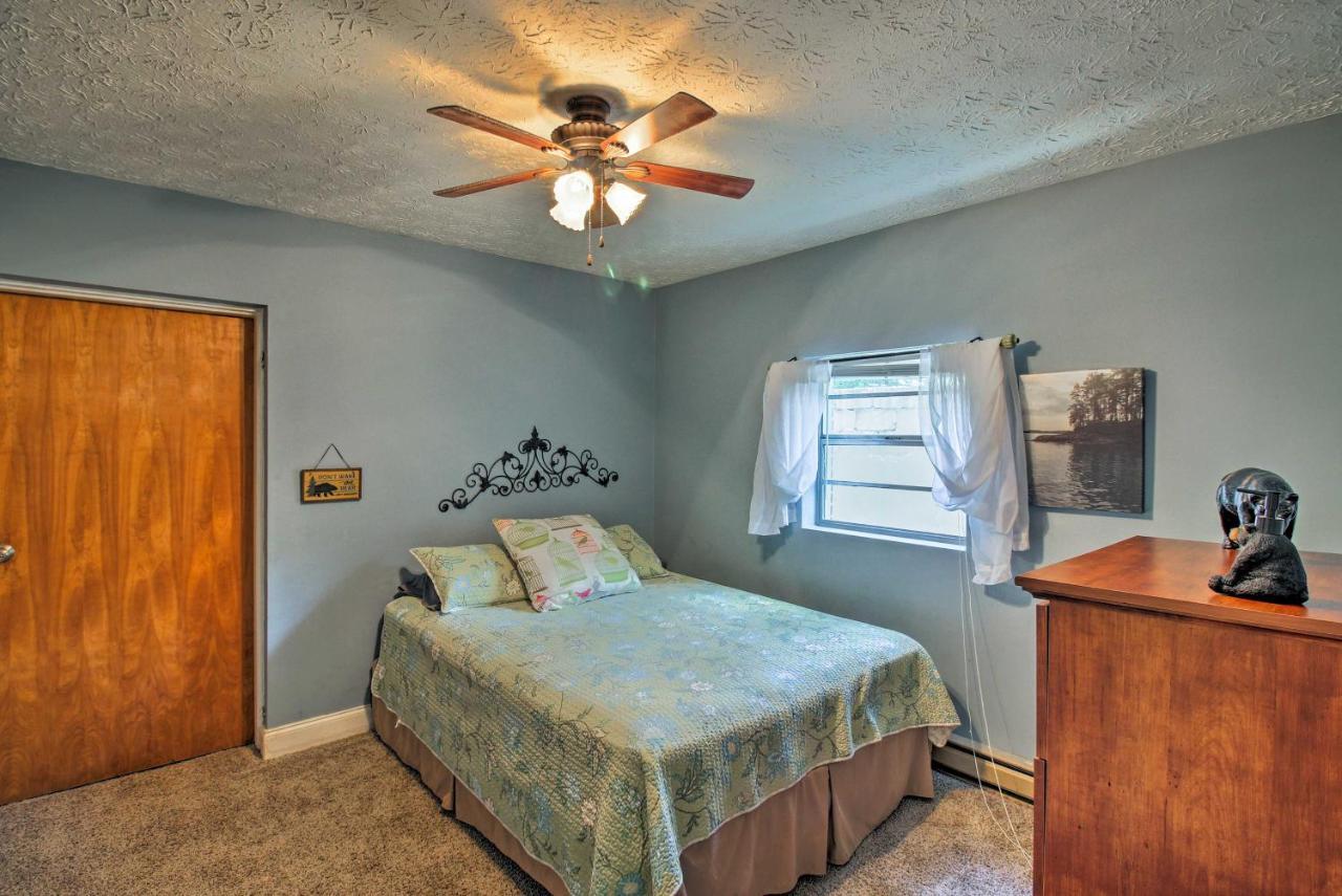 Spacious Georgia Getaway With Dock On Lake Lanier! GainesvilleGainesville  Kültér fotó